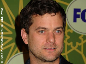 Despite not being cast as Gotham’s hero, Fringe star Joshua Jackson wouldn’t mind trying out again for the part in future films.The Vancouver-born actor was among the finalists to take on the role of Bruce Wayne in Christopher Nolan’s reboot of the Batman franchise. Ultimately the role went to Welsh actor Christian Bale. However, in an […]